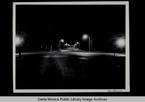 Santa Monica intersection at night in the Palisades Tract