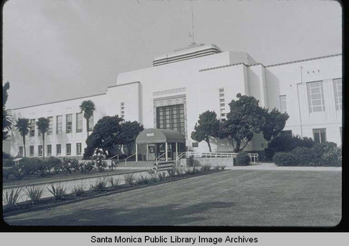 Santa Monica City Hall, 1685 Main Street, Santa Monica, Calif