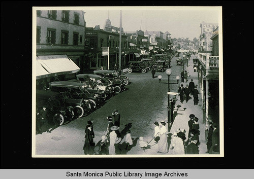 Pier Avenue looking east from Ocean Front to Main Street