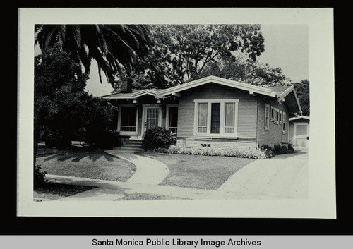 533 Fourth Street (Lot 22, Block F) Santa Monica, Calif., owned by Gertrude Moore