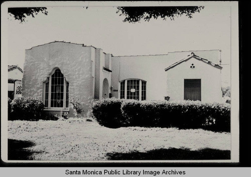 Spanish Colonial Revival bungalow, 2120 Twenty-Second Street, Santa Monica, Calif