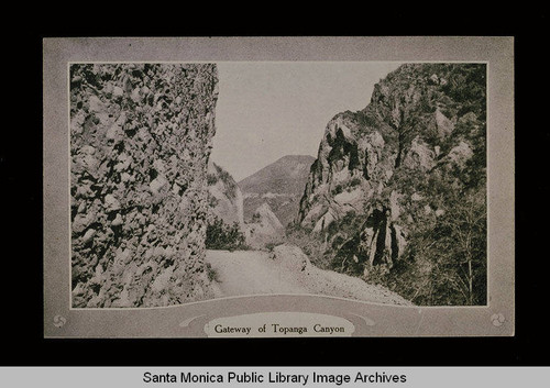 Gateway to Topanga Canyon, Calif