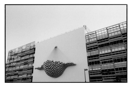 "Cradle" sculpture designed by Ball Nogues Studio, Los Angeles, installed on the parking structure of the new Santa Monica Place, July 27,2010