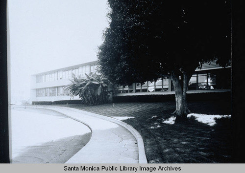 Exterior east side view facing southwest, Rand Corporation Headquarters, 1700 Main Street, Santa Monica, Calif