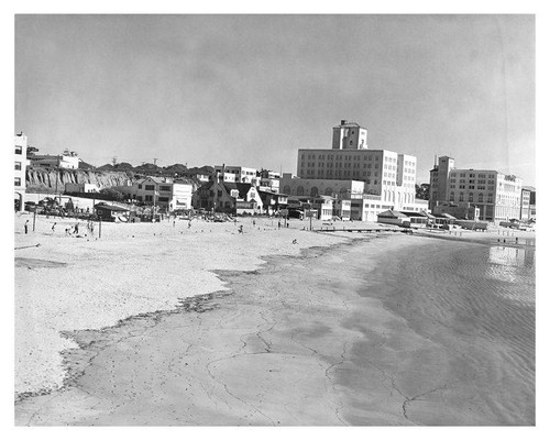 Looking south to the Grand Hotel (later Breakers Beach Club) and Jonathan Club (later the Edgewater) in Santa Monica, March 15, 1939