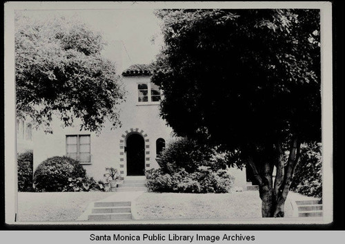 Spanish Colonial revival duplex, 1043-1045 Eleventh Street, Santa Monica, Calif