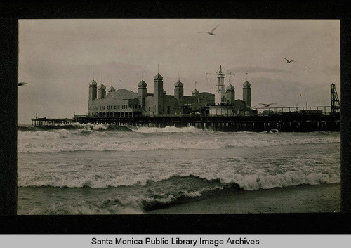 La Monica Ballroom and Santa Monica Pier