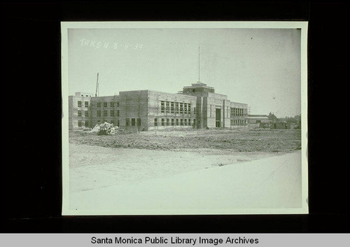 Construction of City Hall, 1685 Main Street, Santa Monica, Calif., August 4, 1939