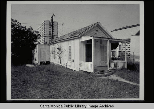 Shotgun style house, 2712 Second Street, Ocean Park, Calif. looking west, built pre-1900