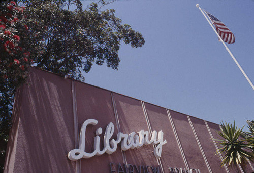 Exterior of the original Fairview Avenue Branch Library at 2101 Ocean Park Blvd in Santa Monica before the 2002-03 remodel designed by Architects Killefer Flammang