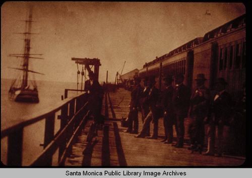 Passengers disembarking from the train on the Long Wharf, Santa Monica