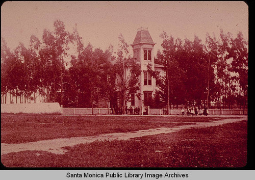 Santa Monica School