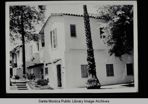 Spanish Colonial Revival style triplex 1909-1913 Idaho Avenue, Santa Monica, Calif