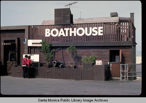 Boathouse restaurant on the Santa Monica Pier in October 1985