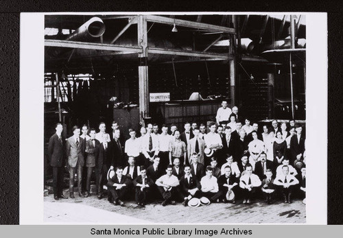 Douglas Aircraft Company employees at the Wilshire plant (near 26th Street and Wilshire Blvd.) in Santa Monica