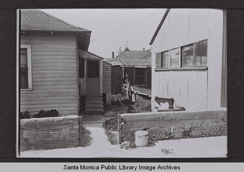 Rear of houses on Colorado Avenue near Third Street, Santa Monica, Calif