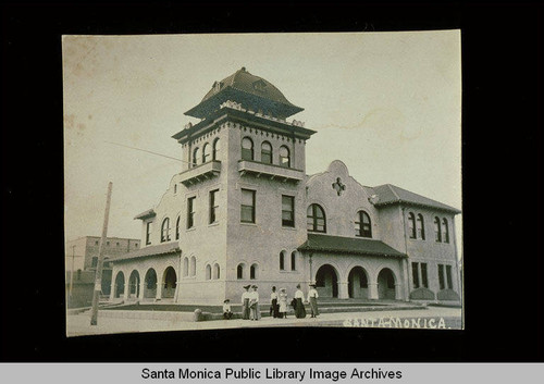 Santa Monica City Hall at Fourth Street and Oregon Avenue (now Santa Monica Blvd.)