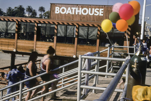 People outside the Boathouse Restaurant on Santa Monica Pier