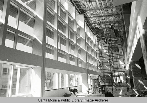 Construction of the new Main Library, Popular Materials reading room on the first floor (Santa Monica Public Library, 601 Santa Monica Blvd. built by Morley Construction. Architects, Moore Ruble Yudell.) July 28, 2005