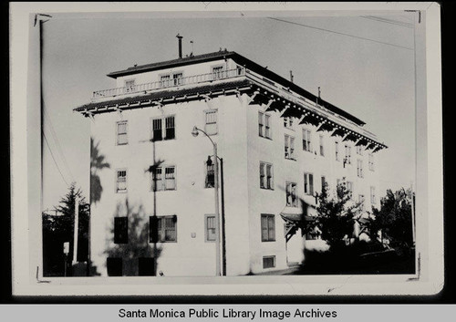 Belvedere Apartments, 2328 Third Street in the Third Street Historic District, Santa Monica, Calif., built 1921