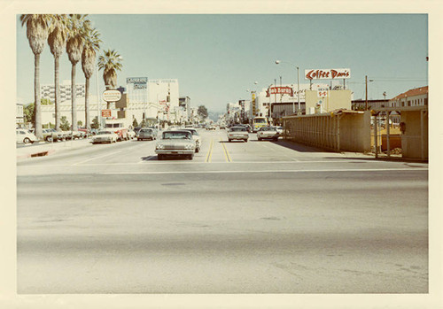 Wilshire Blvd. looking east from Ocean Ave. on February 14, 1970