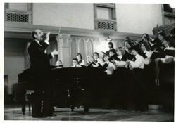 Paul Salamunovich conducting choir in Sacred Heart Chapel