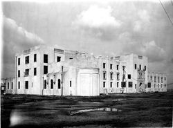 Xavier Hall construction, Loyola University of Los Angeles