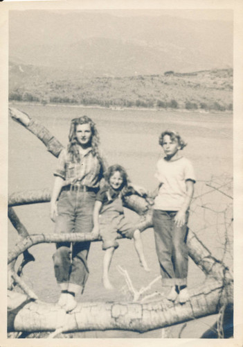 Alice, Carol, and Beverly Chandler at Irvine Lake