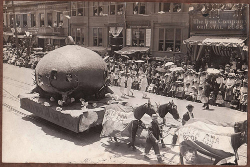 Parade street scene, Santa Ana