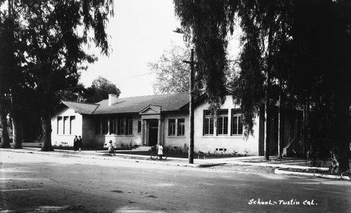 Tustin Primary School building