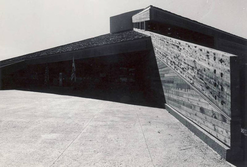 Exterior front of library on University Park Library's dedication, 1975