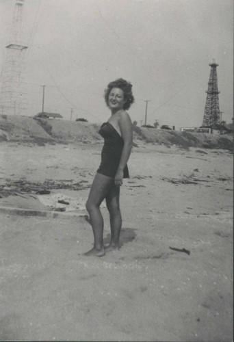 Annabelle Hennig McNeil at Huntington Beach, 1943