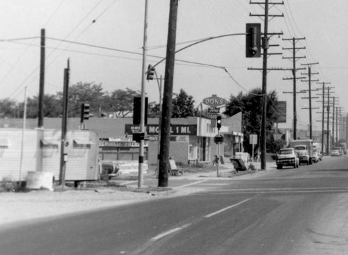 Katella Avenue, Los Alamitos