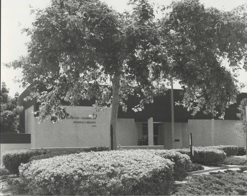 Los Alamitos Rossmoor Library