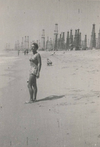 Annabelle Hennig McNeil at Huntington Beach, 1943