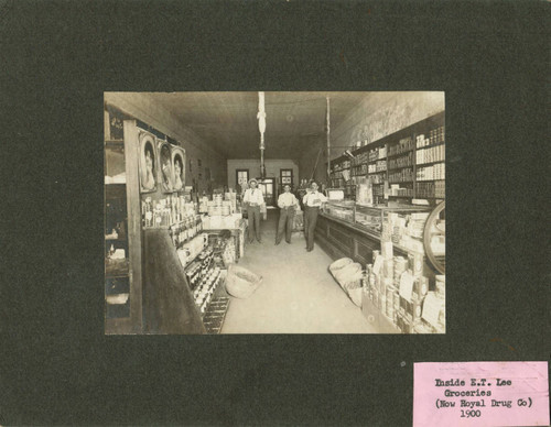 Interior view of Lee's Grocery in Orange