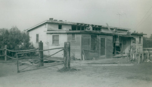 Alice Chandler and her sisters remodeling their house on Chandler Ranch