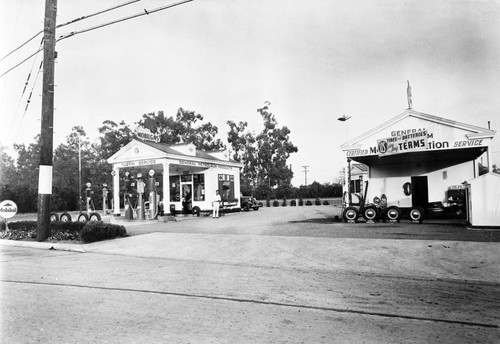 Mobile Oil Service Station on the southeast corner of First and D (El Camino Real) Streets, Tustin