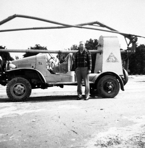 R.P. Buckner with Graves & Howley fumigation tent rig, Tustin, 1949