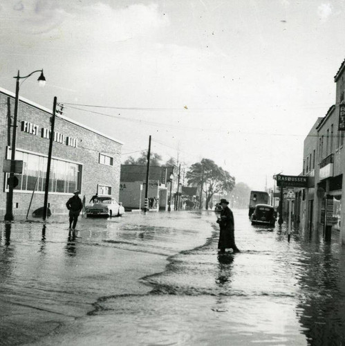 Ocean Avenue during flood, Garden Grove, 1952