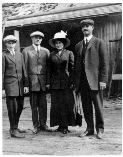 James Harvey Irvine, Sr. and his children Myford, James, and Kathryn, ca. 1910