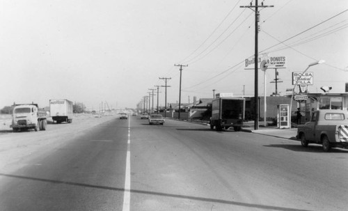 Bolsa Avenue, Westminster