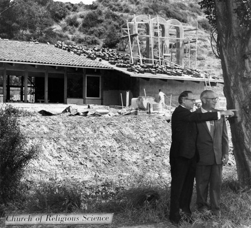 Construction of Leisure World's Church of Religious Science