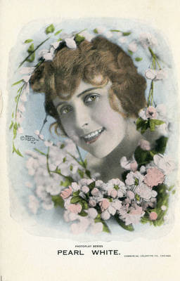 Actress Pearl White