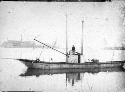 Man on Lake Argonaut II Submarine