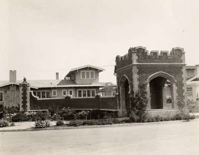 Stockton - Streets - c.1920 - 1929: Tuxedo Ave. Entrance to Tuxedo Park