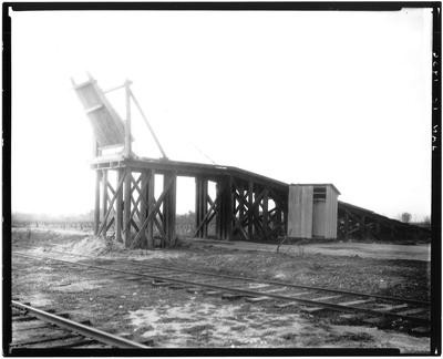 Railroads-Stockton: Assorted views of railroad depots, rights of ways, cars, roundhouses