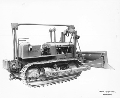 Agricultural Machinery - Calif - Stockton: Moore Equipment Co., Caterpillar tractor