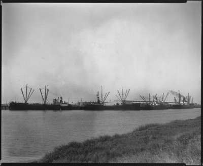 Freighters - Stockton: Stockton Harbor, Public Wharf No. 3