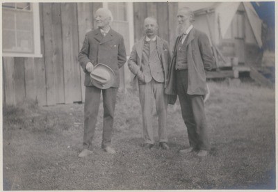 Holabie, E. H. Harriman and John Muir at Pelican Bay, Oregon